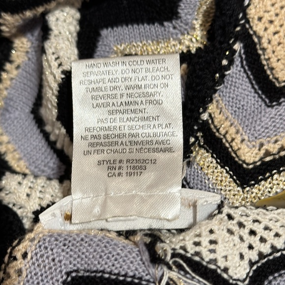 Minnie Rose poncho with Missoni like print - Picture 5 of 7